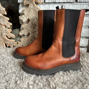 Pull on boots with a bit of a platform